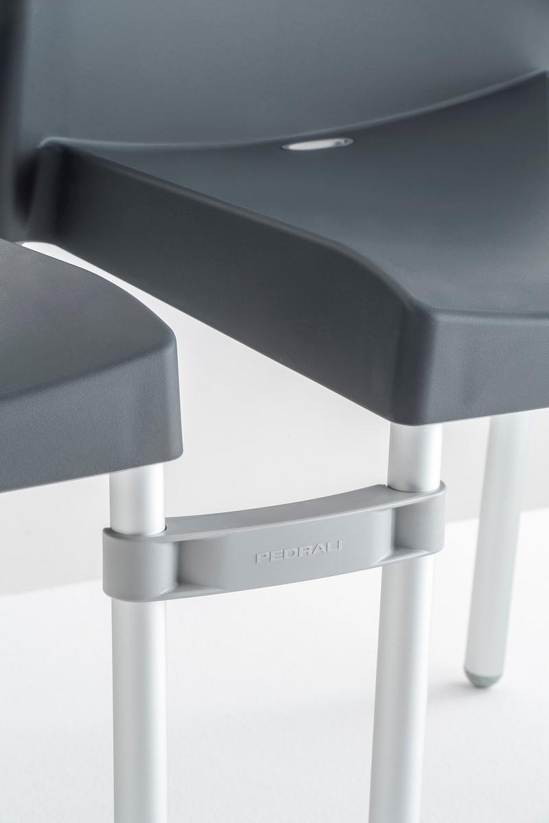 ICE 800 Stackable polypropylene chair
