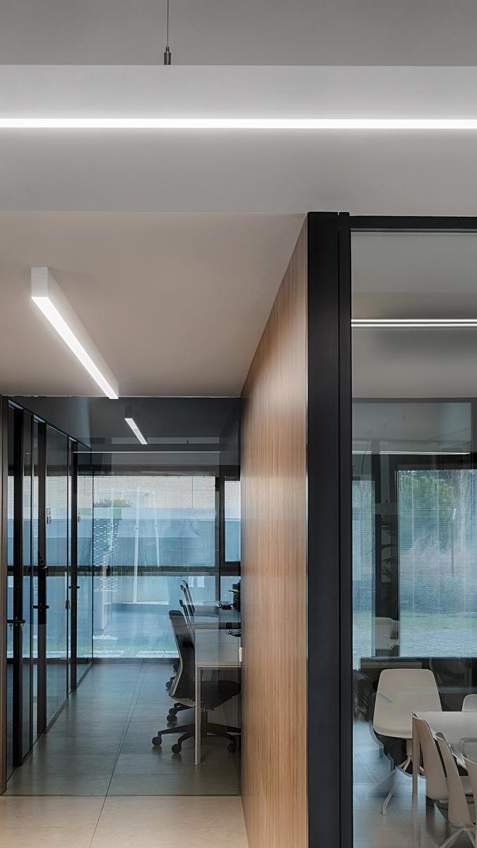 FIFTY HO SURFACE LED aluminium ceiling lamp