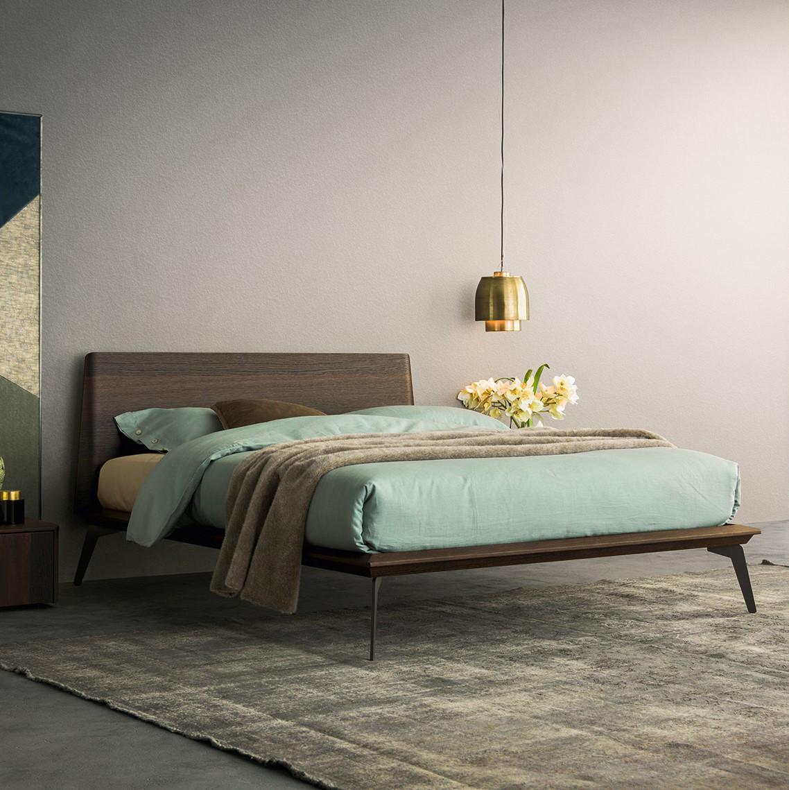 XILO Lacquered bed