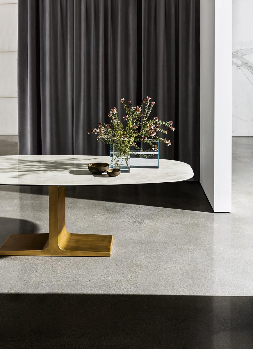 PALACE SHAPED Ceramic table