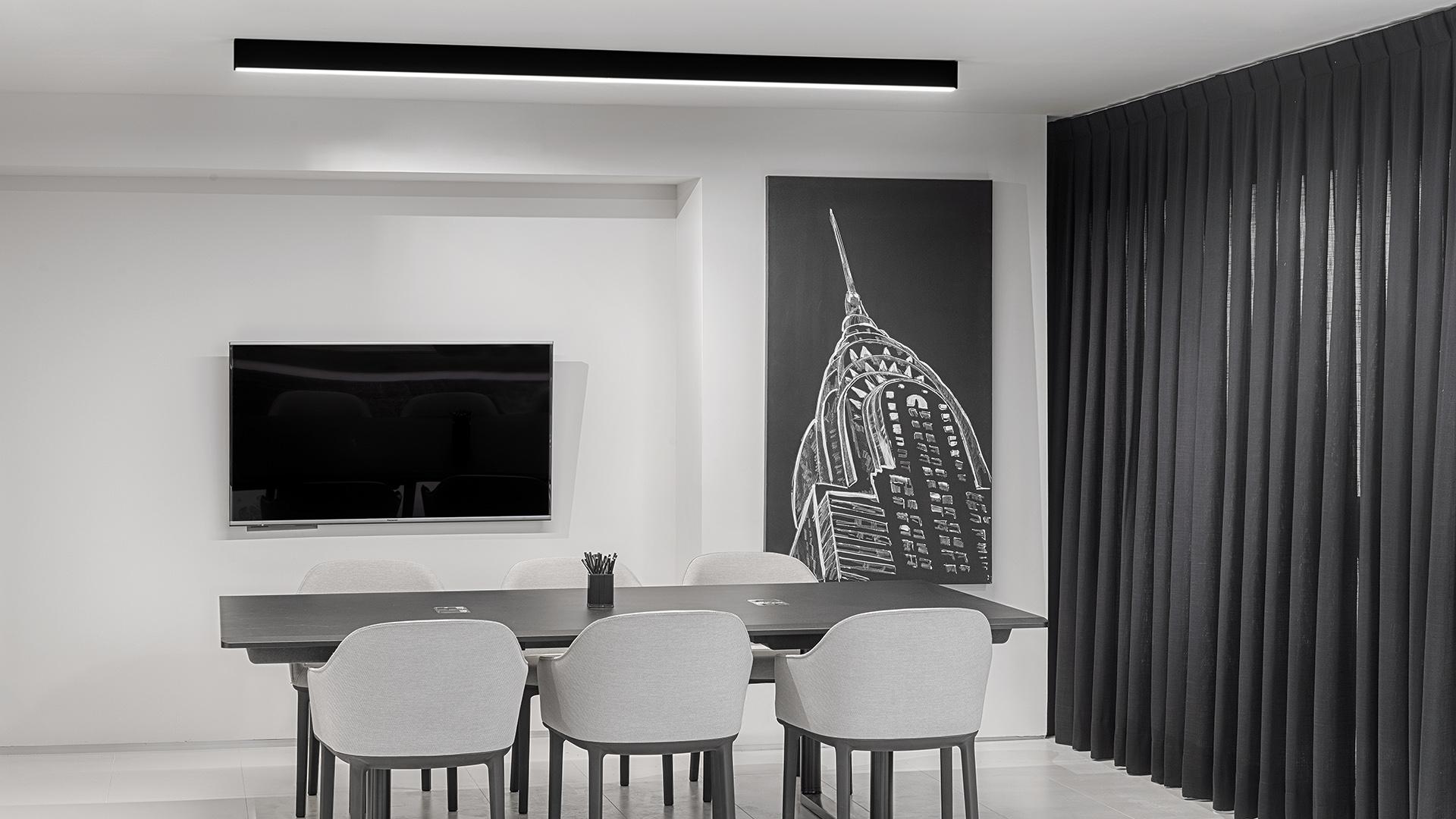 FIFTY HO SURFACE LED aluminium ceiling lamp