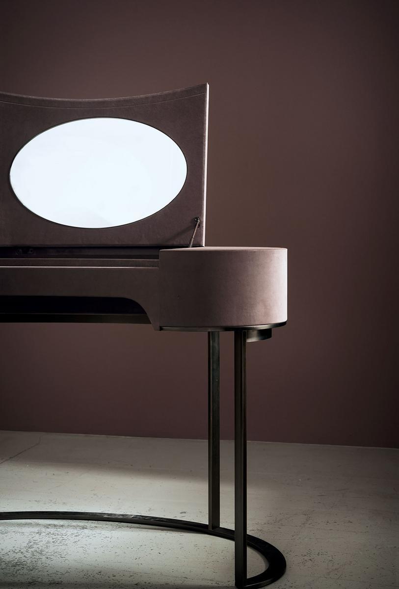 YVES Leather dressing table