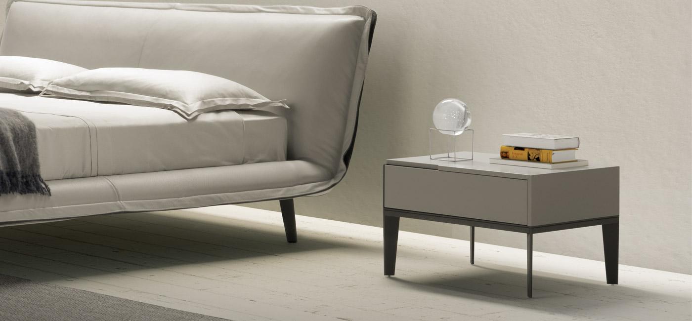 MONDRIAN Bedside table with drawers