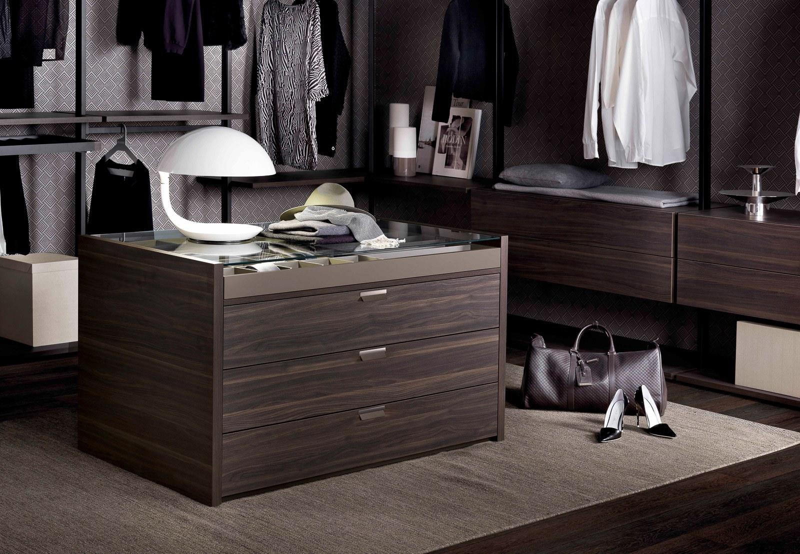 ISOLA Wooden chest of drawers