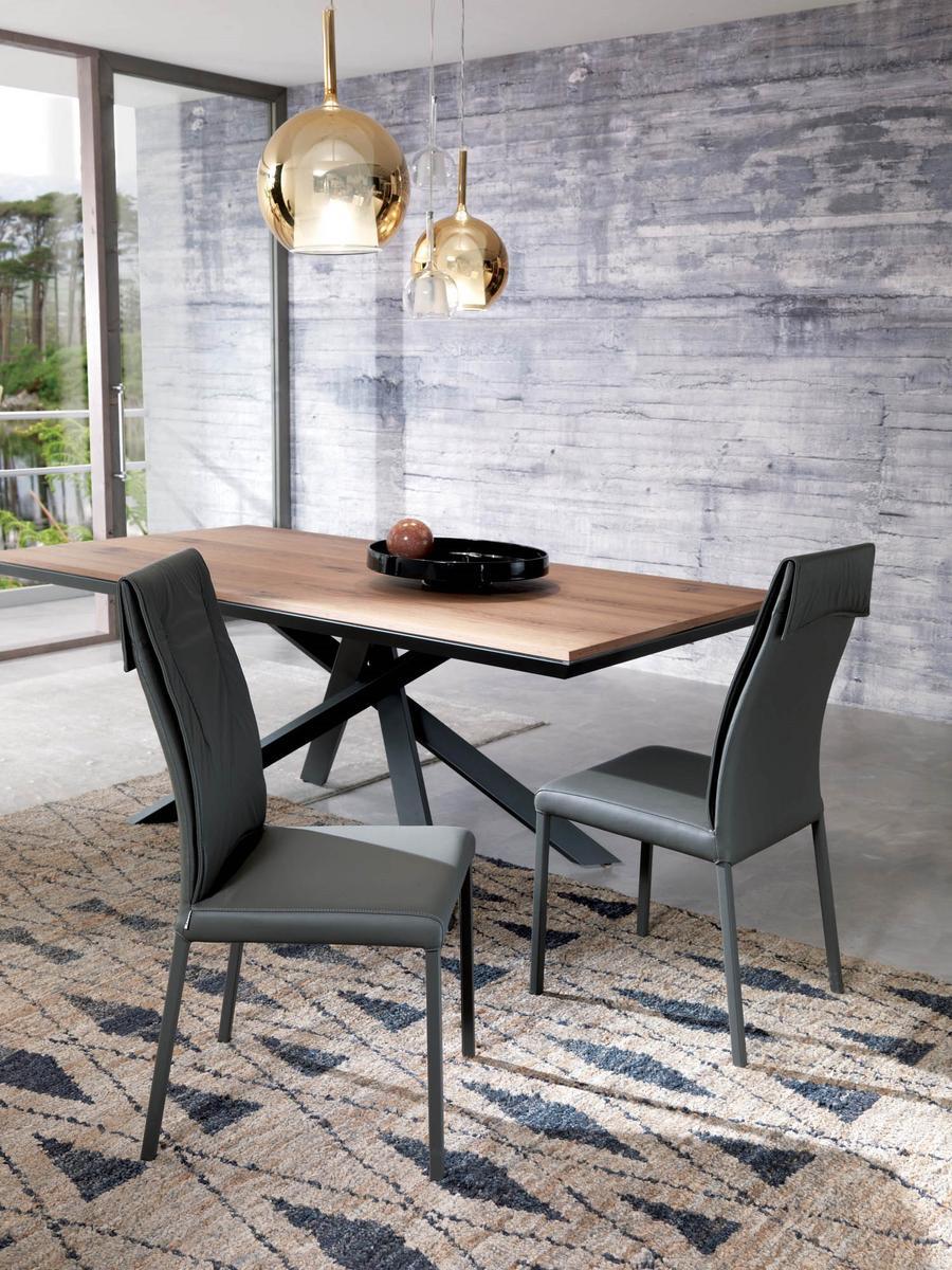 4X4 Extending rectangular steel and wood table