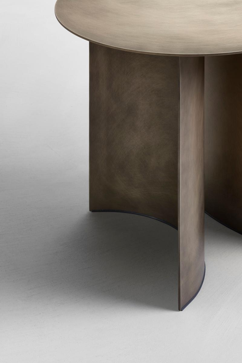 PIERRE Round metal coffee table