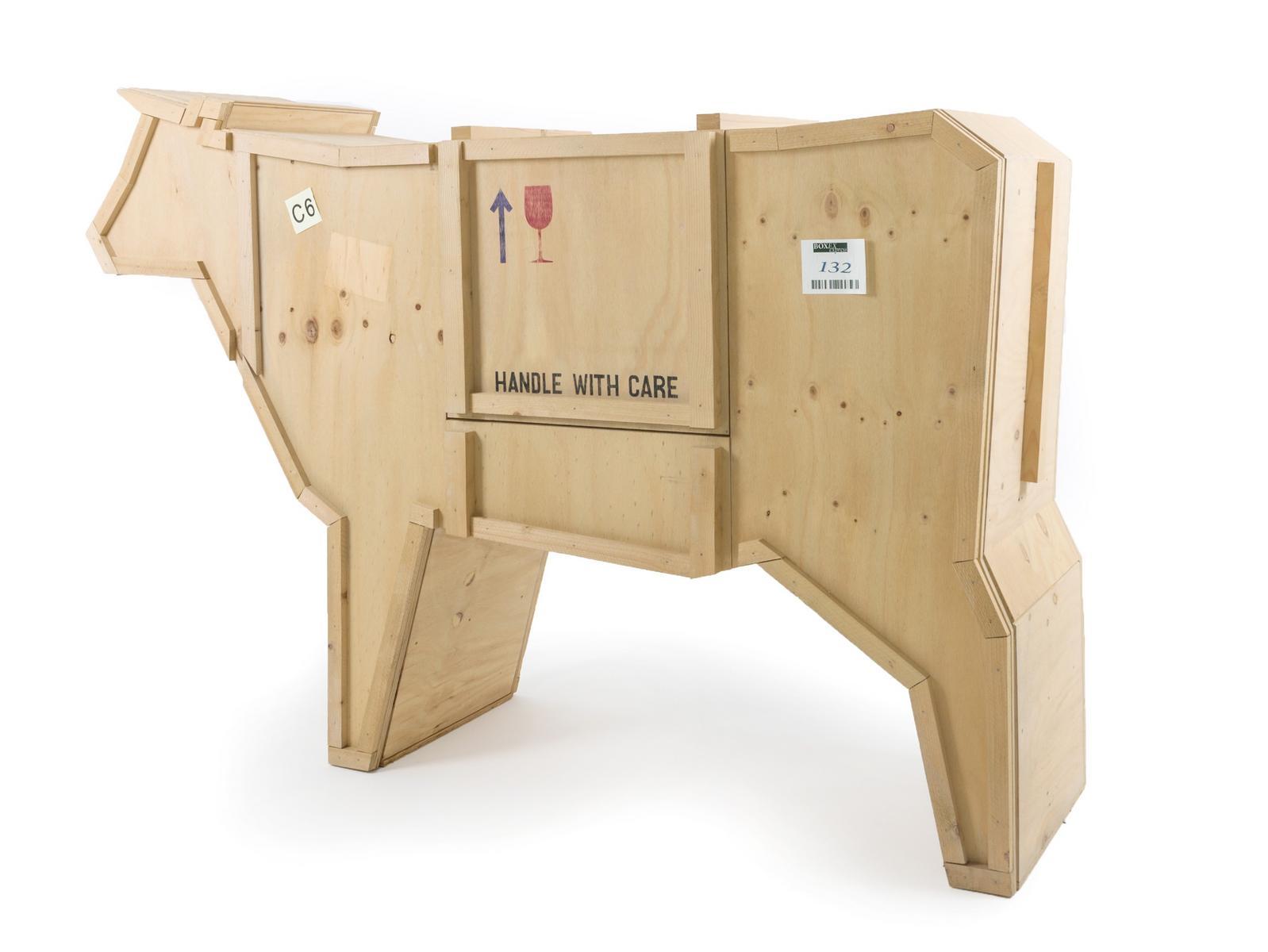 SENDING COW Wooden highboard with doors