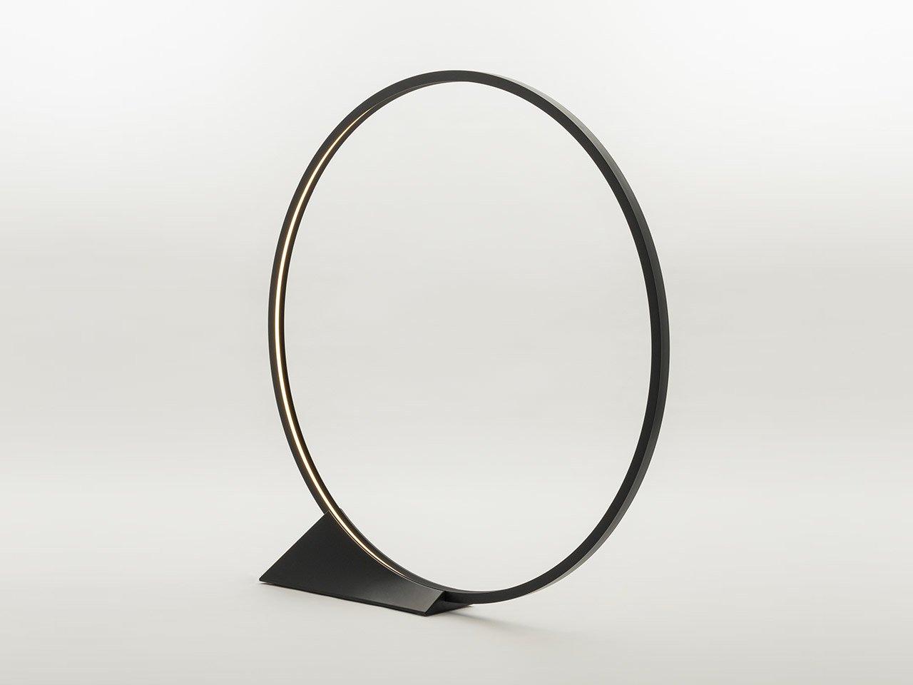 O' LED aluminium floor lamp