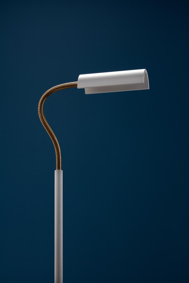 U. F FLEX LED adjustable floor lamp