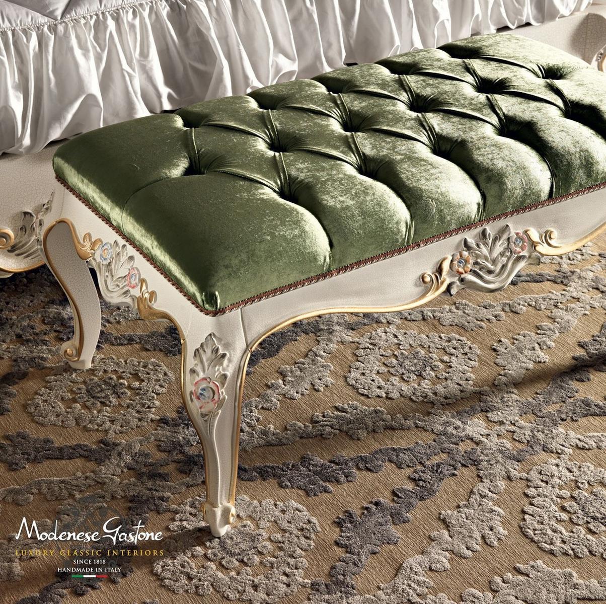 11519 Baroque upholstered bench