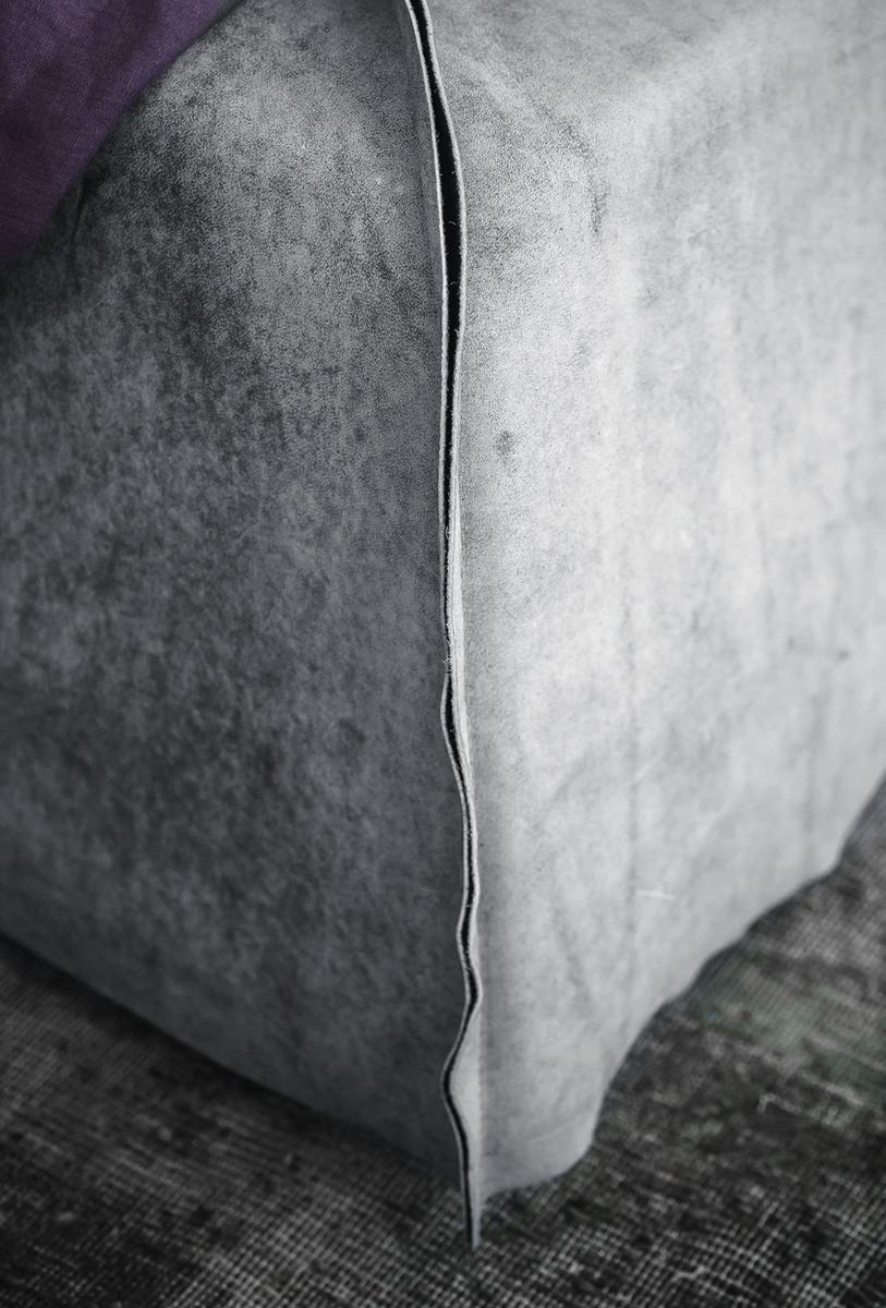 PARIS Upholstered leather bed