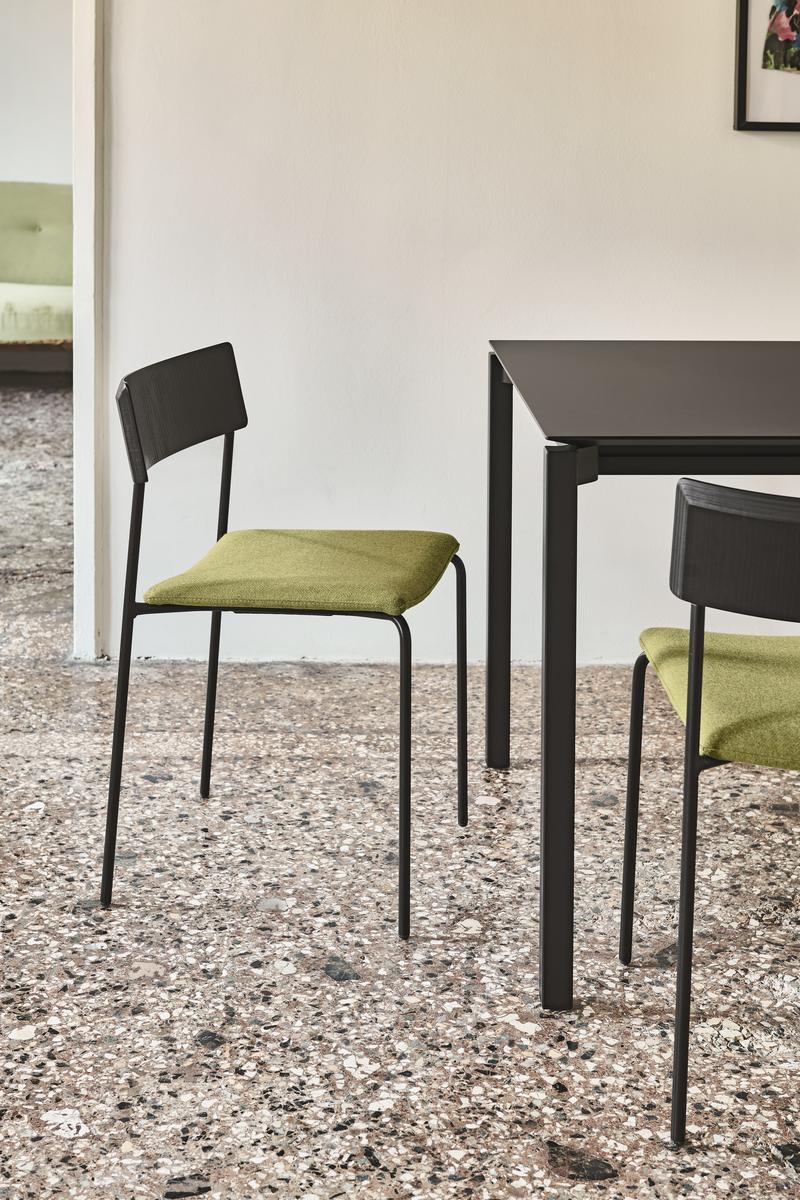 MITO S Stackable chair in wood and steel structure