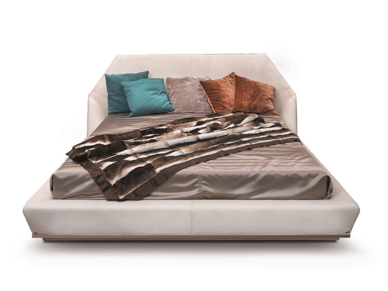 YUME Velvet bed with high headboard