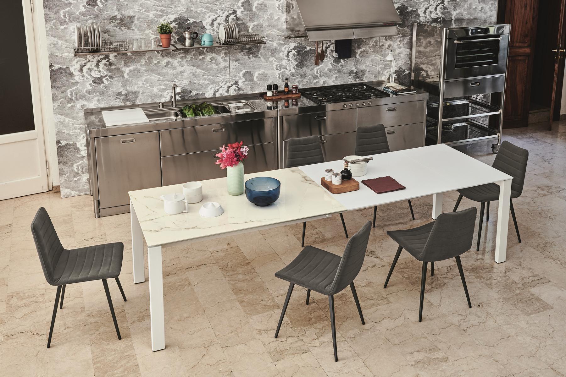 BADÙ Extending rectangular steel and wood table