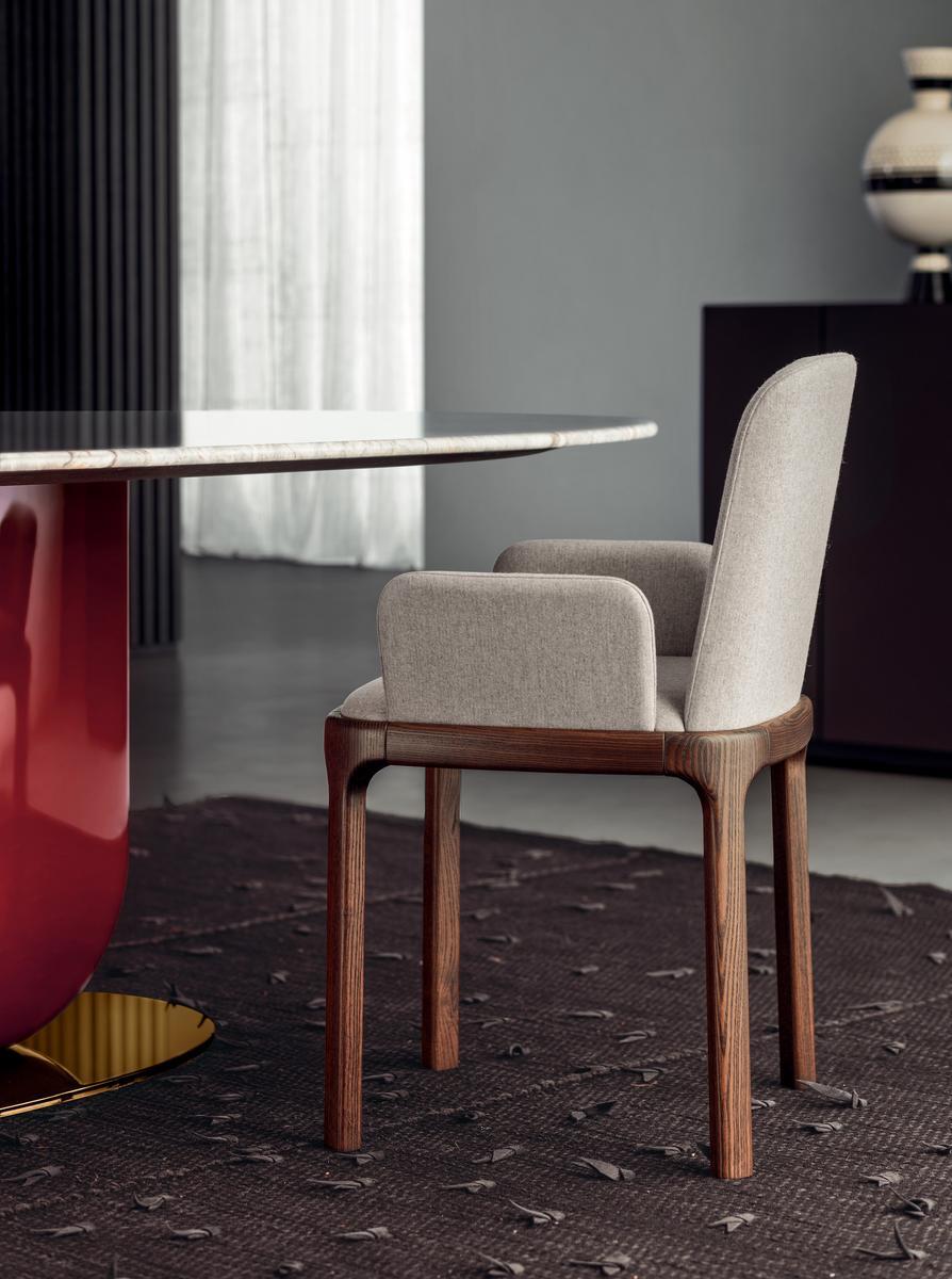 INARI Upholstered leather chair