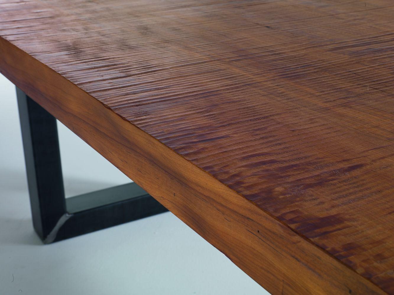 AUCKLAND Solid wood table