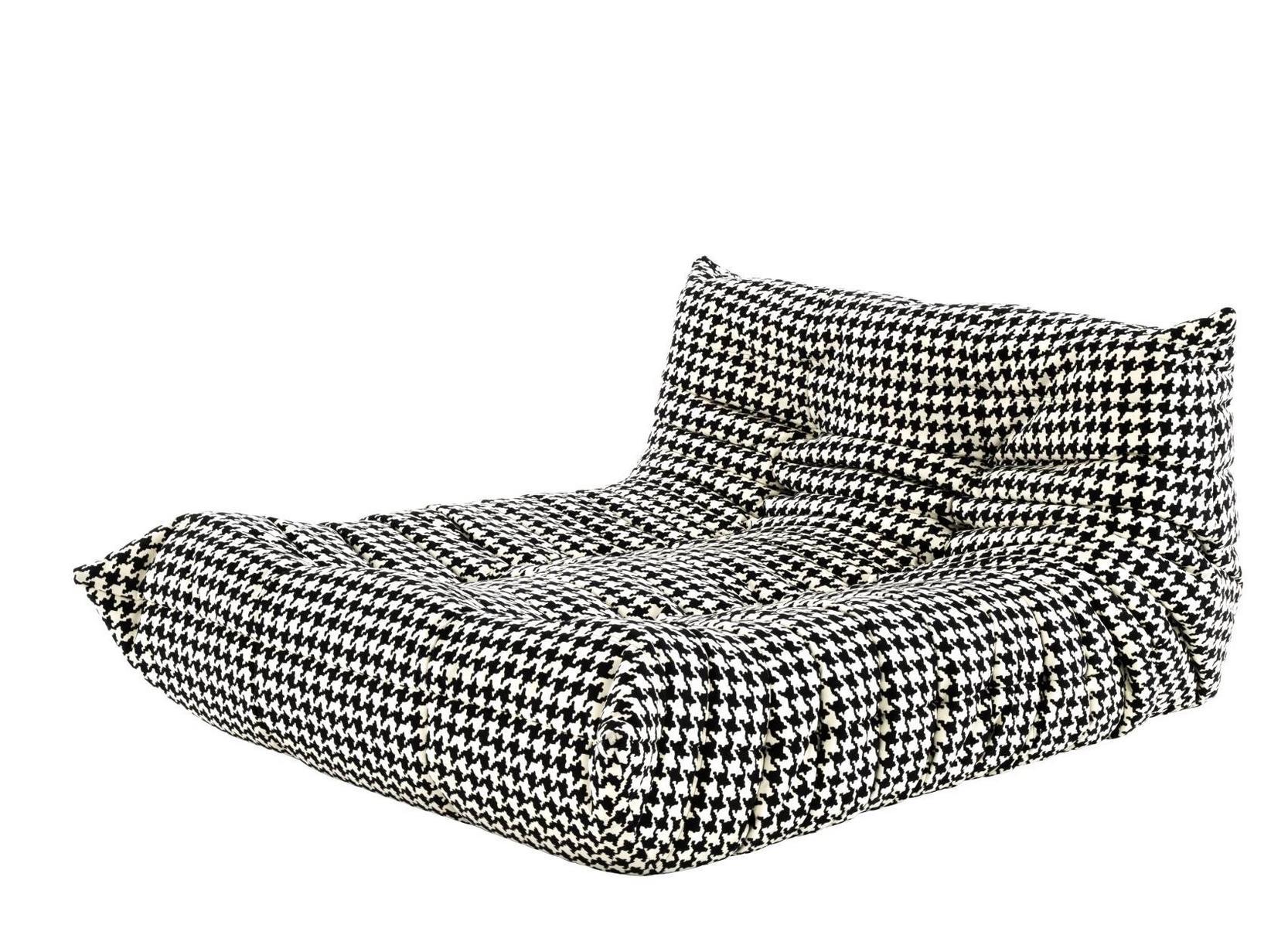 TOGO Upholstered fabric day bed with removable cover