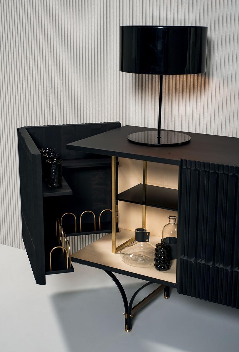 GUELL Wooden bar cabinet