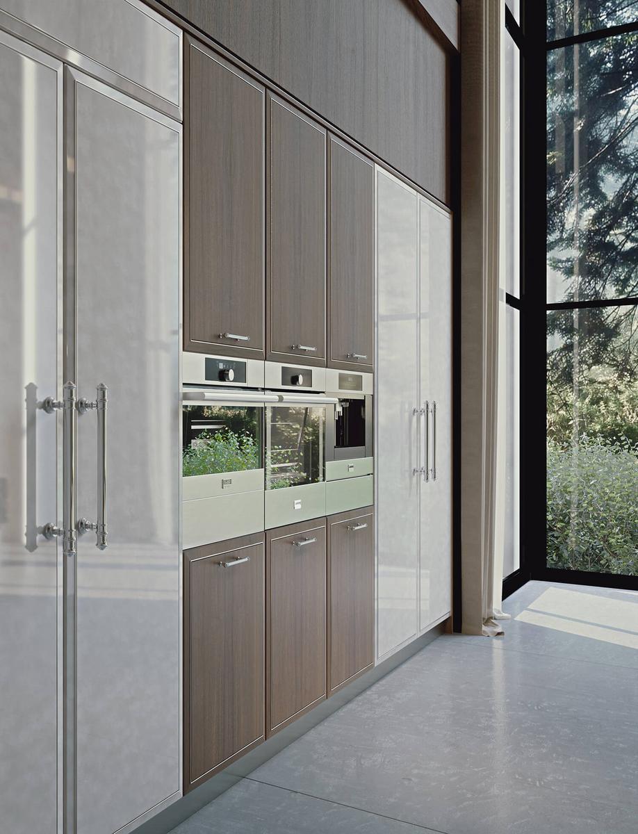 ESSENZA SUPERNATURAL PEARL AND WALNUT Custom kitchen