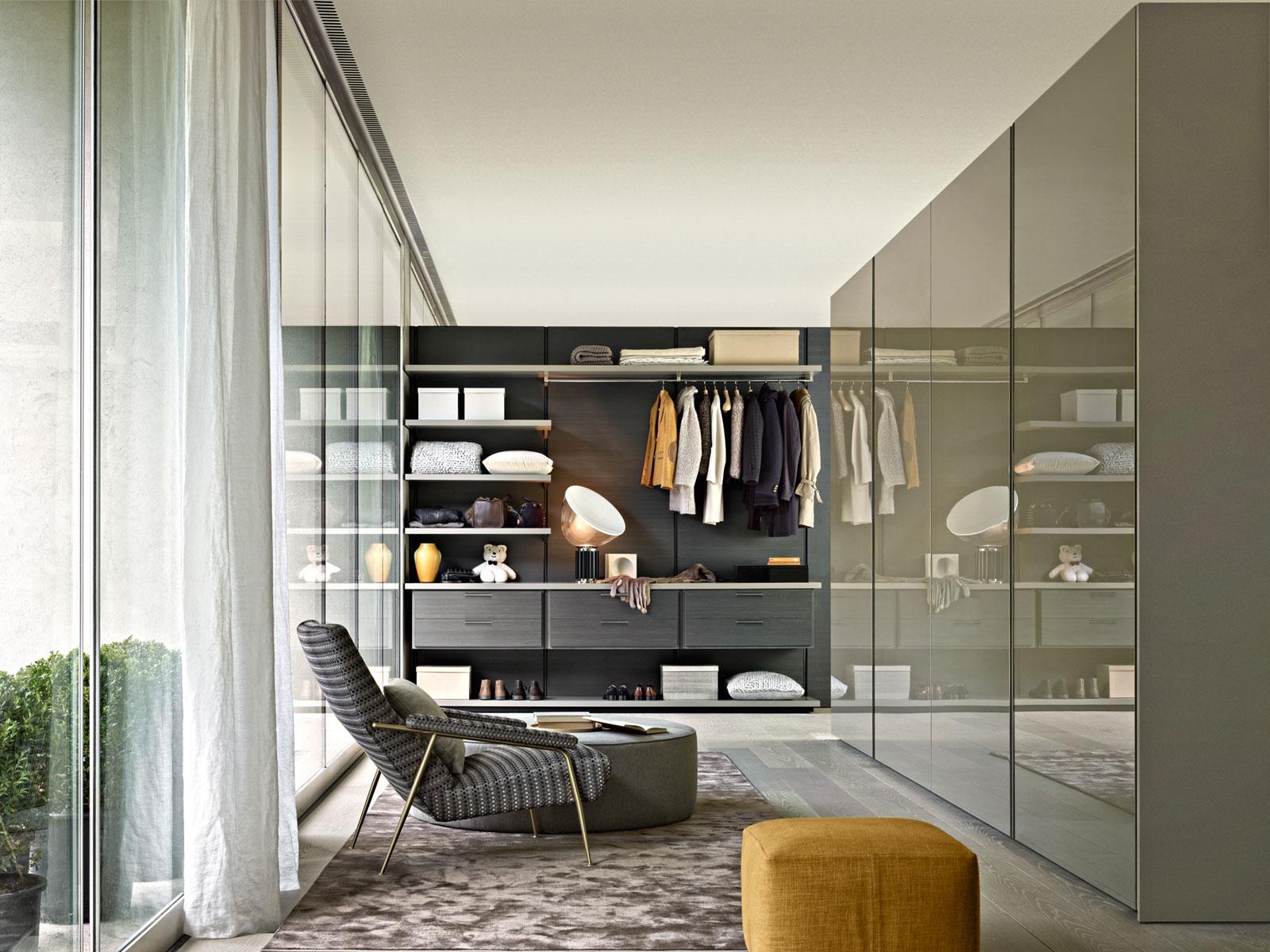 GLISS WALK-IN Sectional wood and glass walk-in wardrobe