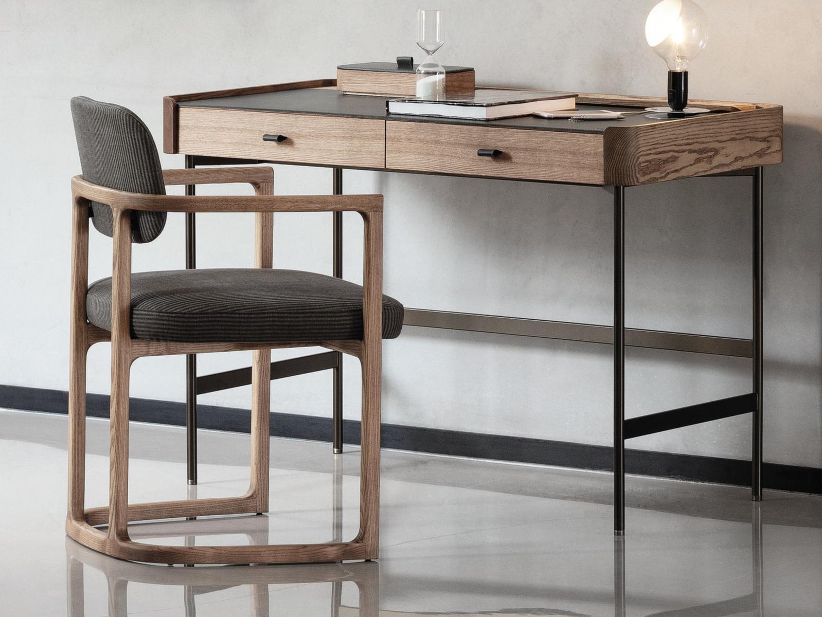 SERENA Chair with armrests in ash covered in fabric
