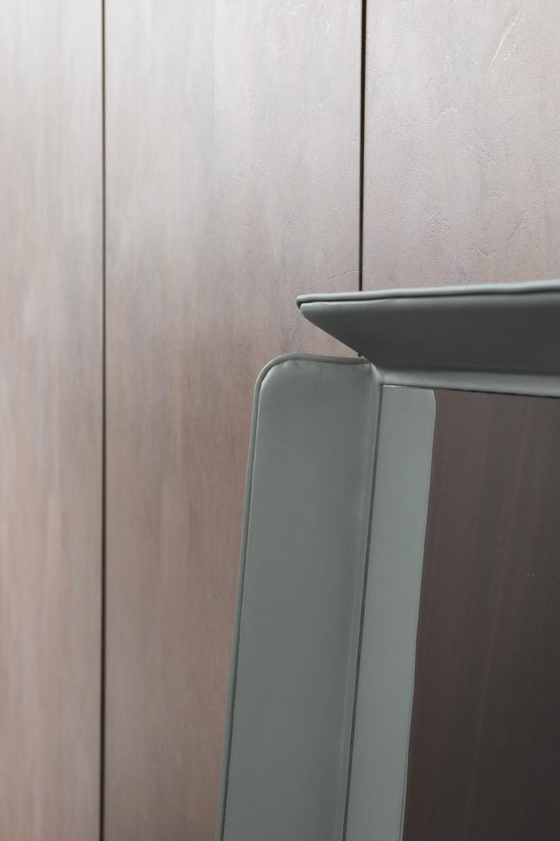 GENTLEMAN Freestanding mirror