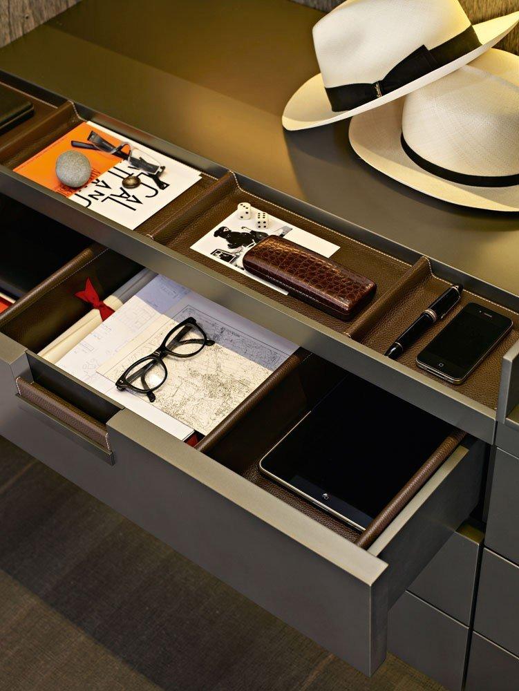 BACKSTAGE Walk-in wardrobe