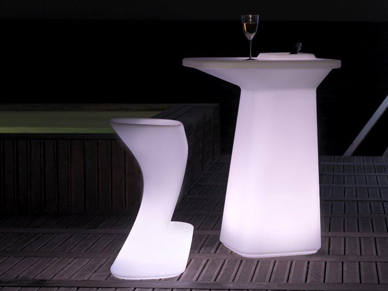 MOMA AIRE HIGH Polyethylene high table