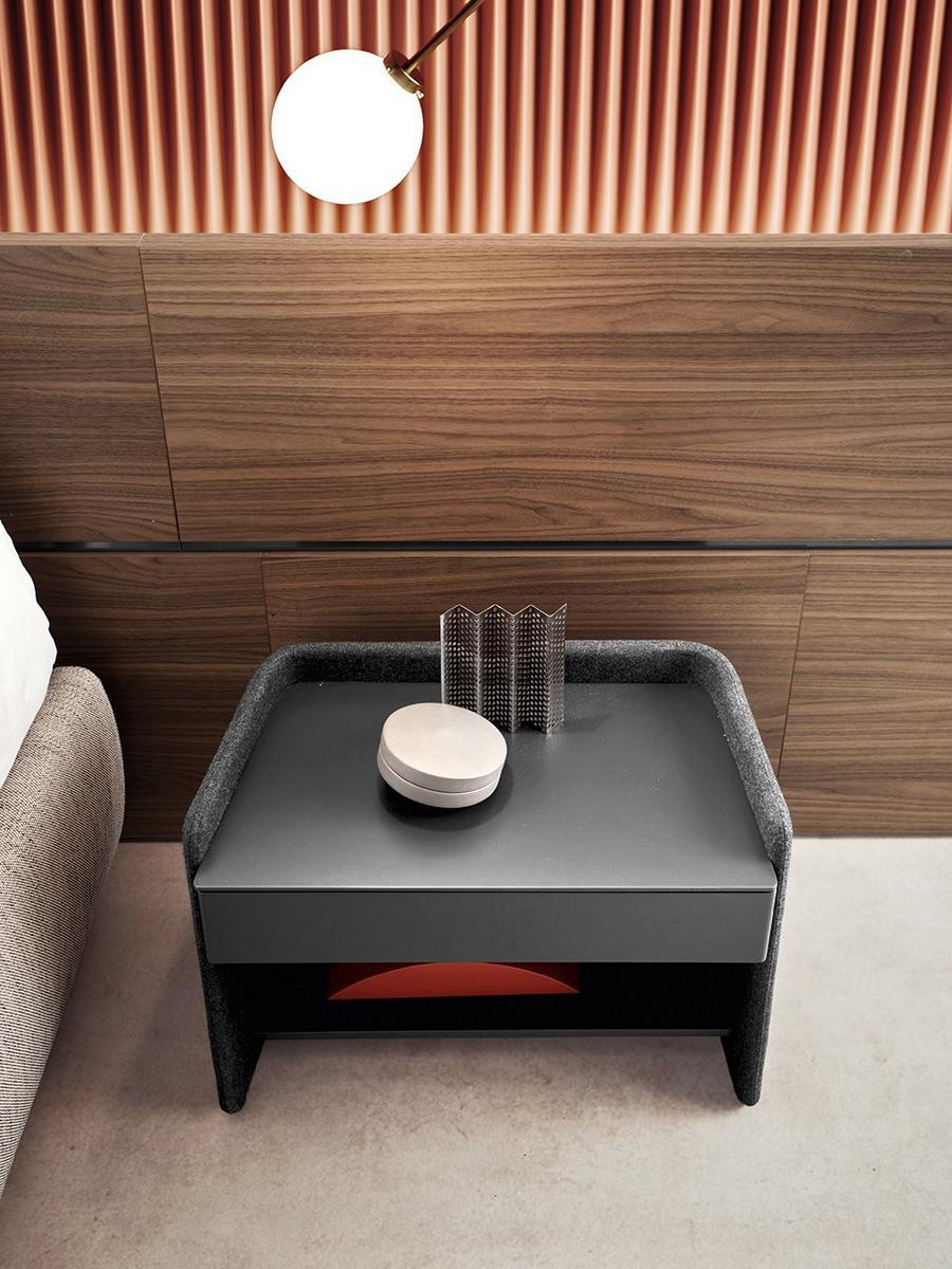 CHLOÉ Rectangular wooden bedside table
