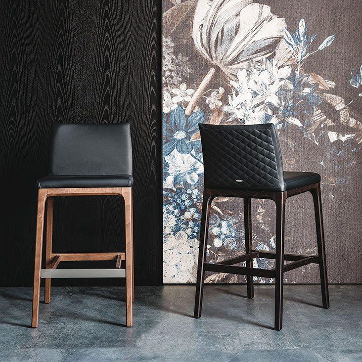 ARCADIA COUTURE Leather bar chair