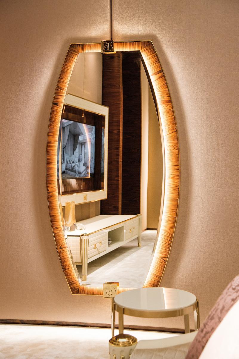 ETIENNE Wall mirror with frame and integrated lighting