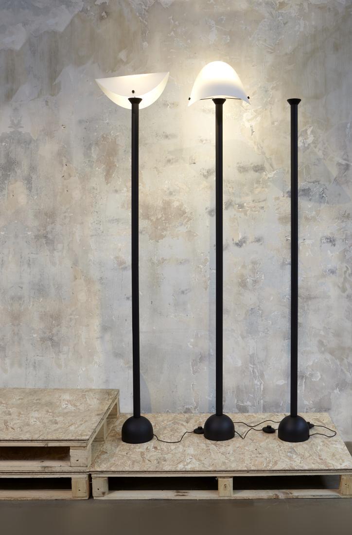 COURRIER LED aluminium floor lamp