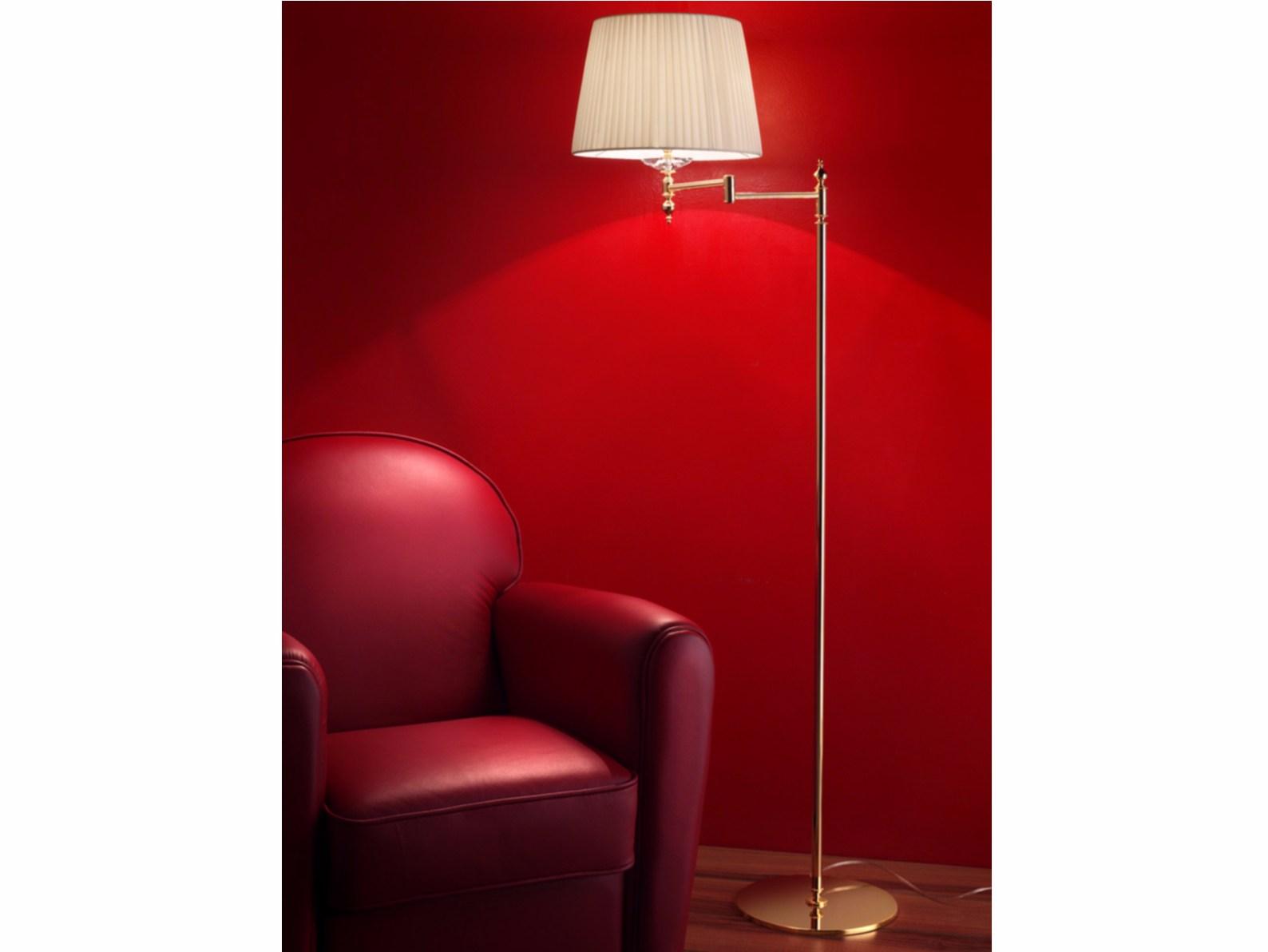 BRASS &AMP; SPOTS VE 1090 Incandescent brass floor lamp with swing arm