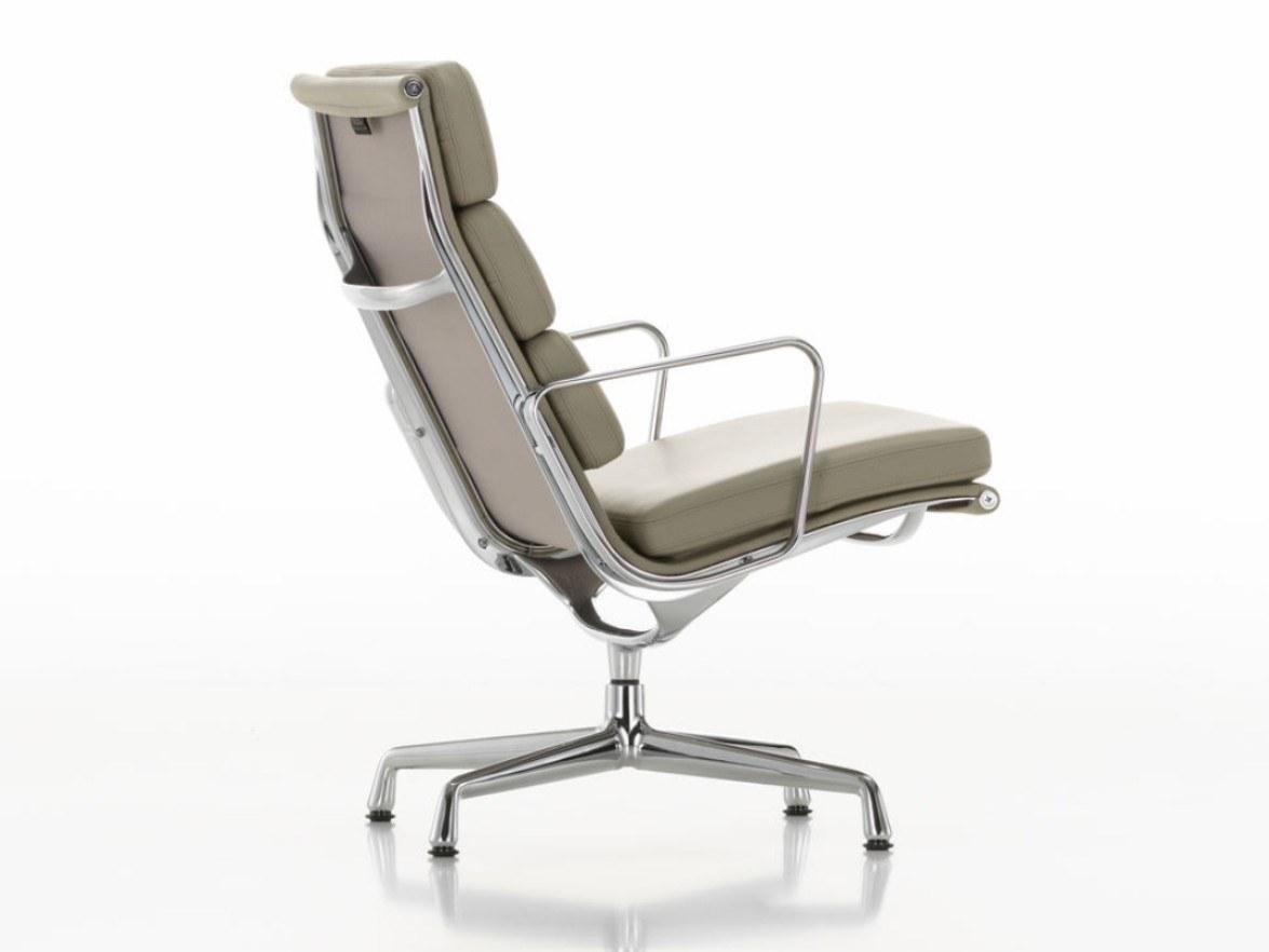 EA 216 Swivel leather chair with 4-spoke base with armrests
