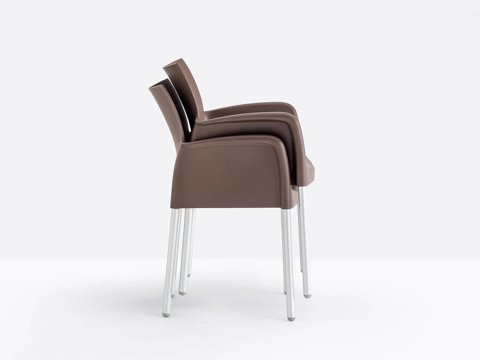 ICE 850 Polypropylene chair with armrests