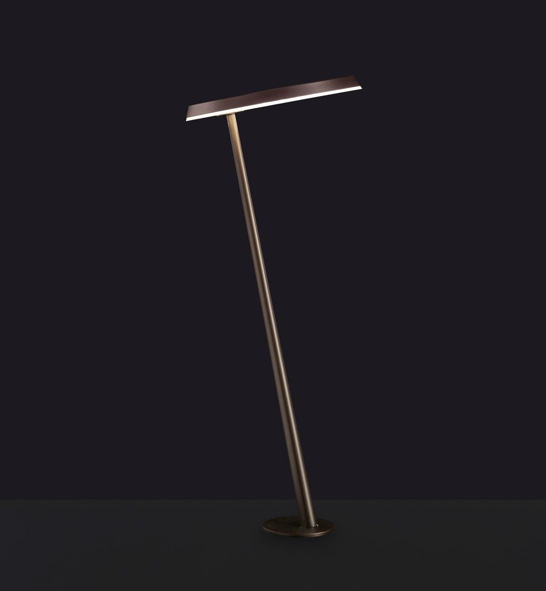 AMANITA LED metal floor lamp