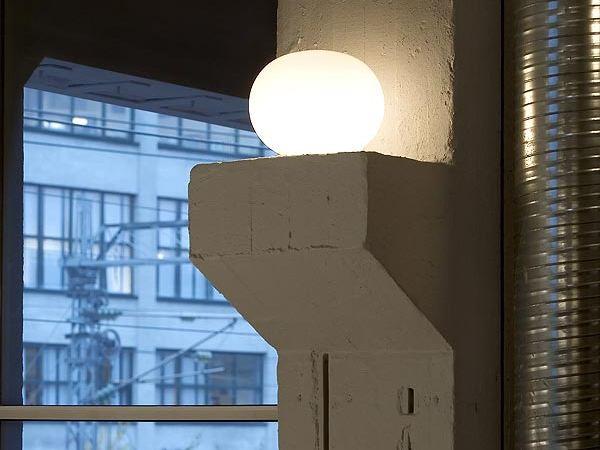 GLO-BALL BASIC Table lamp