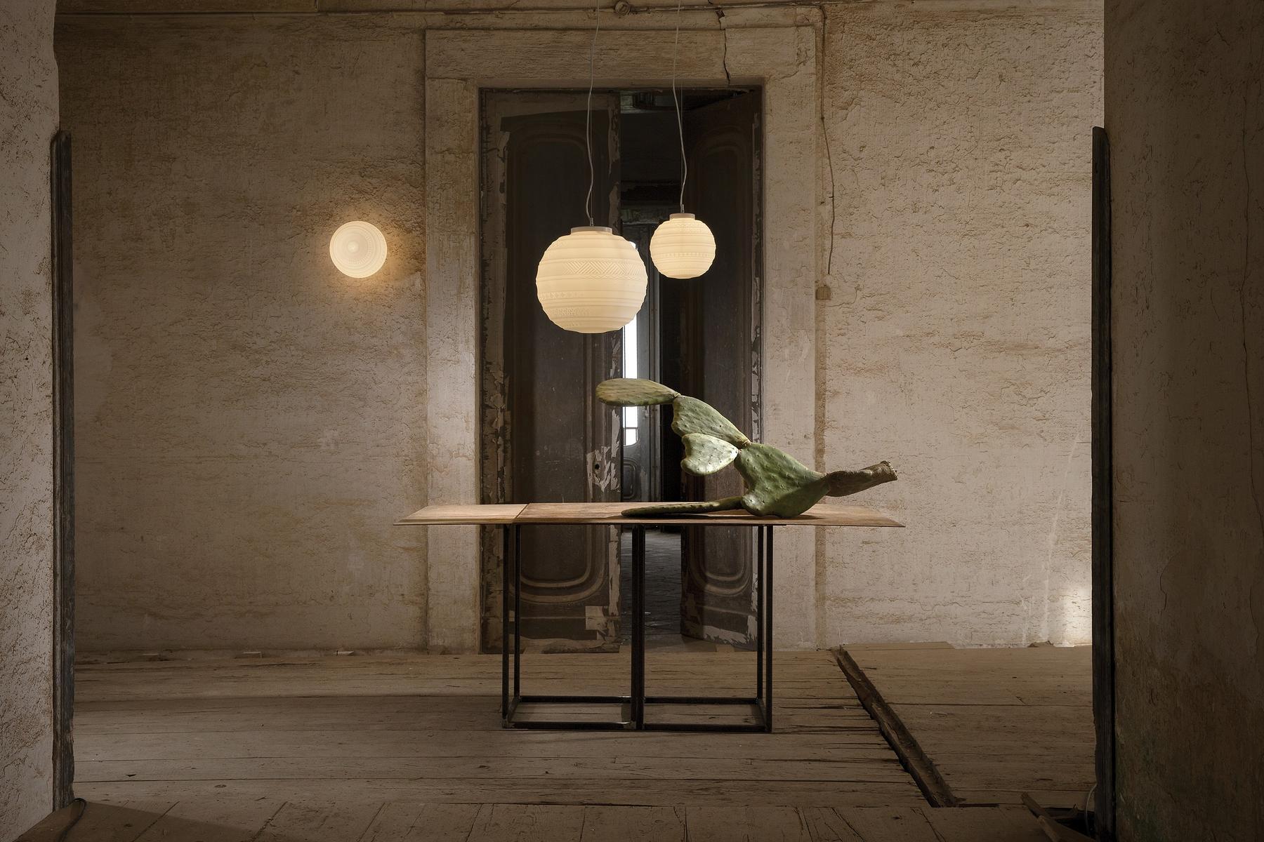 BRAILLE Satin glass pendant lamp