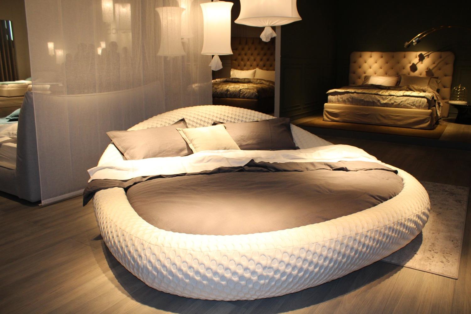 PEBBLE Round fabric bed with upholstered headboard