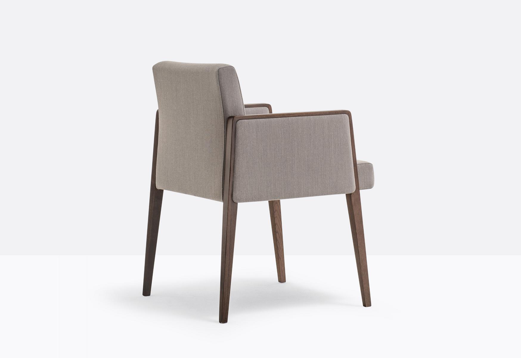 JIL 525 Easy chair with armrests