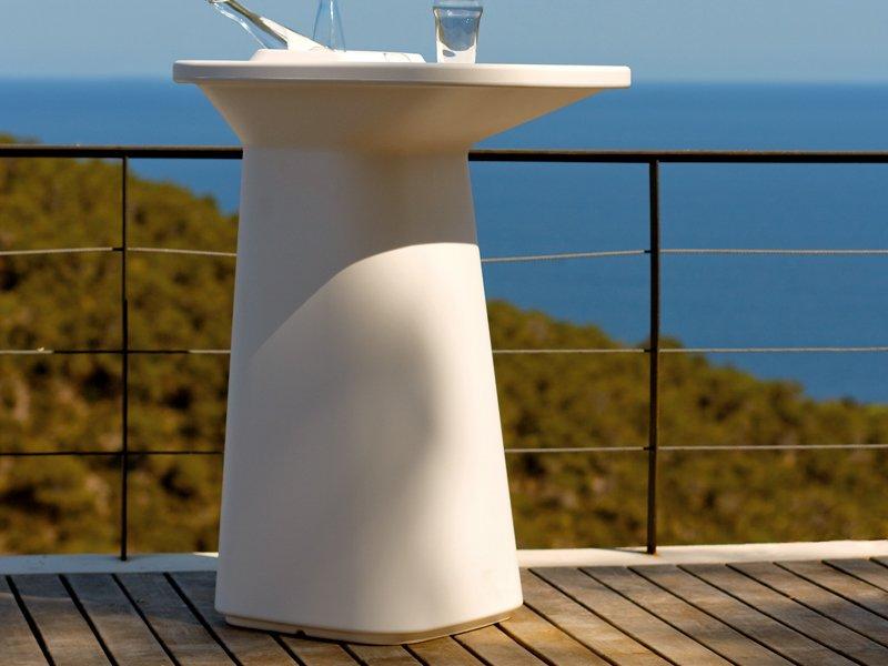 MOMA AIRE HIGH Polyethylene high table