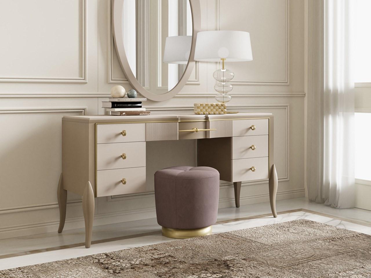 PR.204 Wooden dressing table