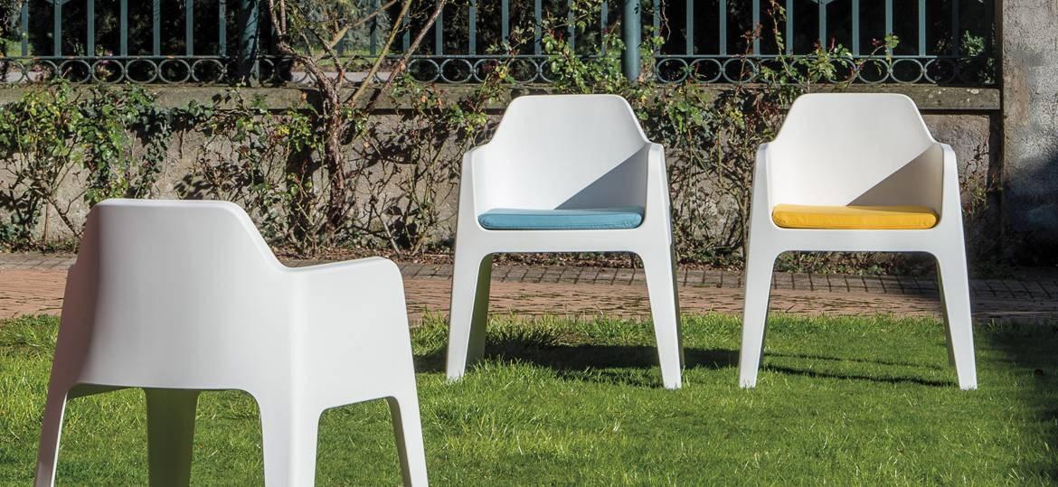 PLUS 630 Stackable polypropylene chair