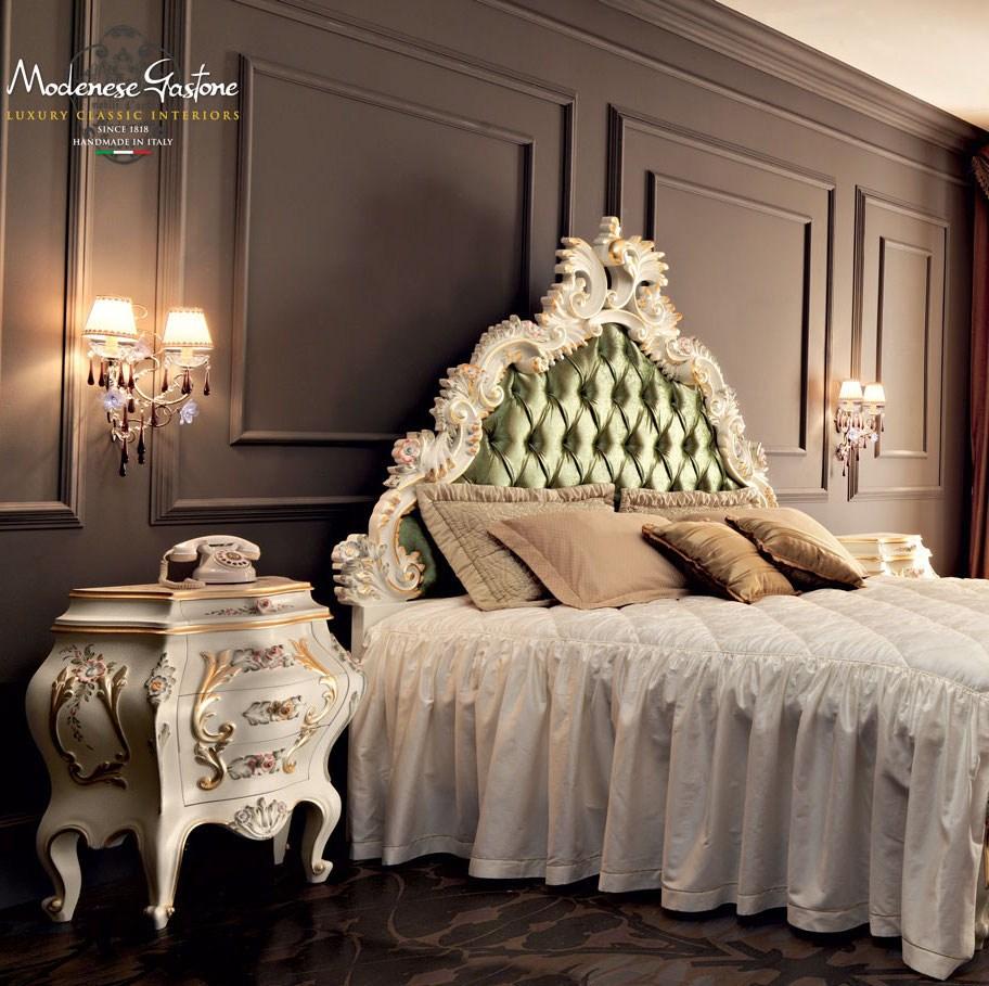 11204 Wooden bedside table with drawers