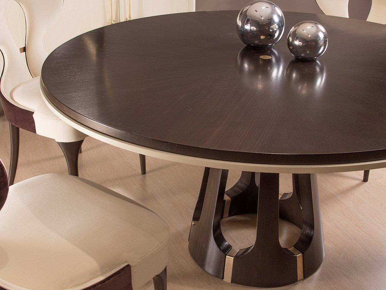 PR.390 Round cherry wood table