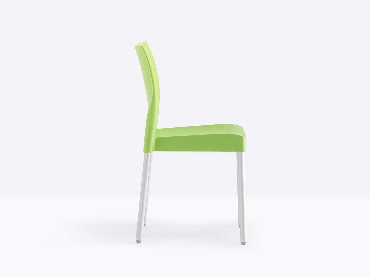 ICE 800 Stackable polypropylene chair
