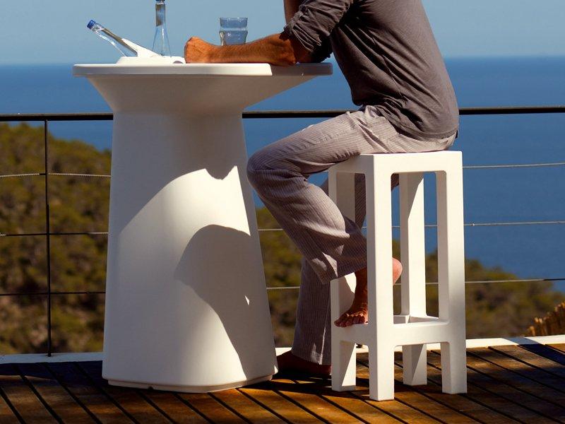 MOMA AIRE HIGH Polyethylene high table