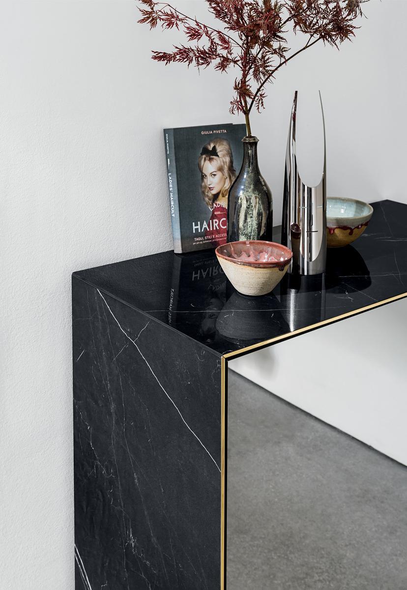 MAGDA Highboard with doors
