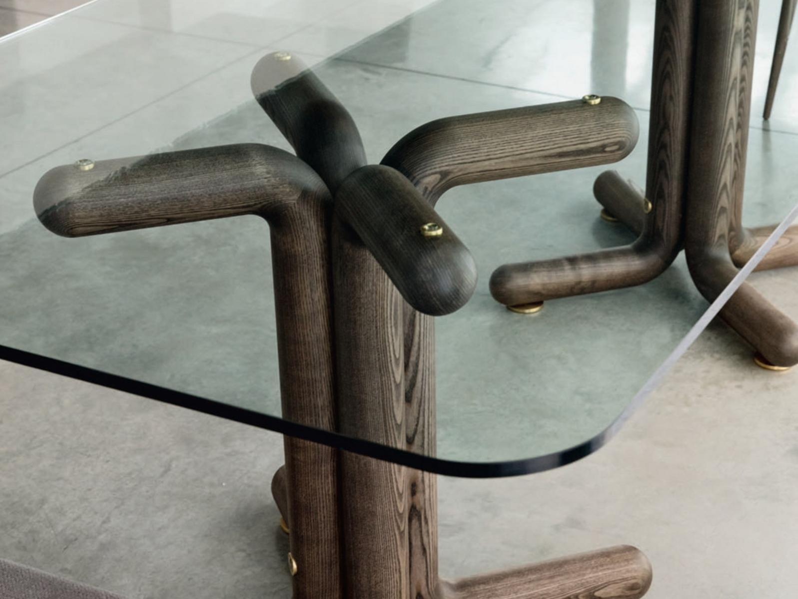TONDO Walnut dining table and crystal top