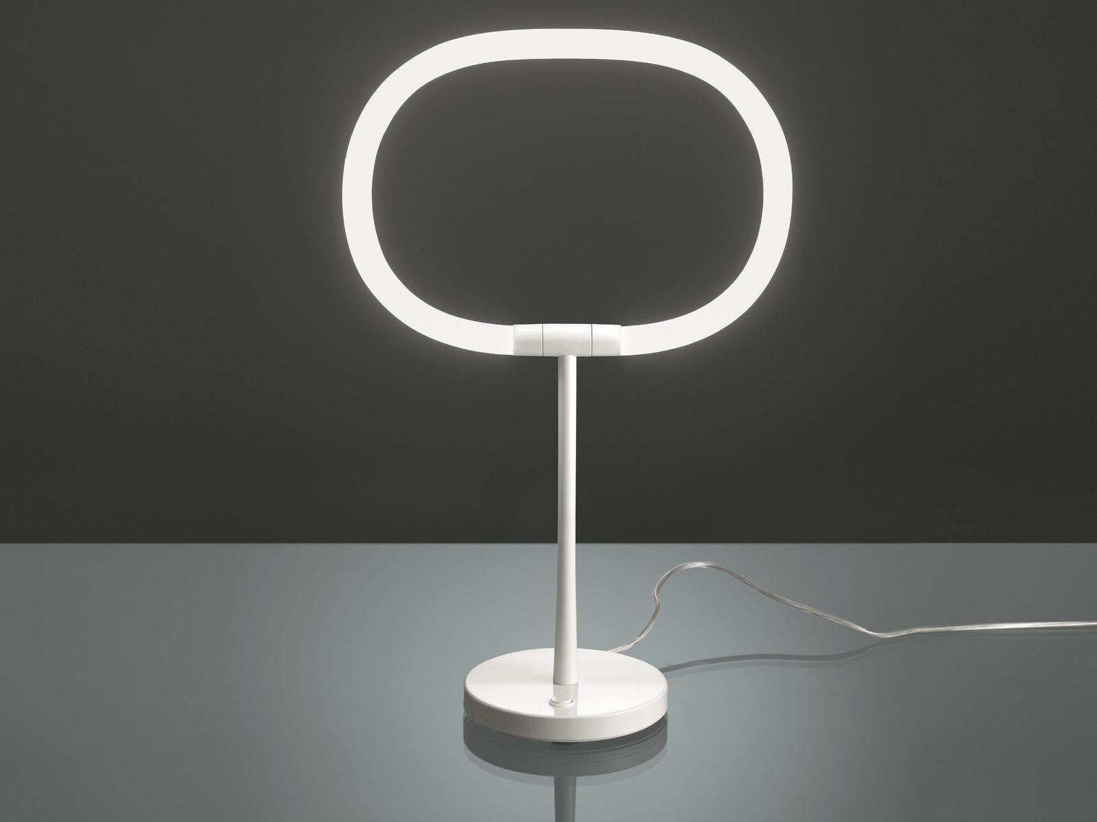 HALO LED adjustable table lamp